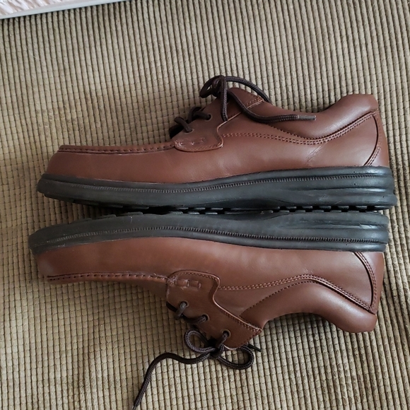 Men's NEW Hush Puppies Shoes - Picture 5 of 9